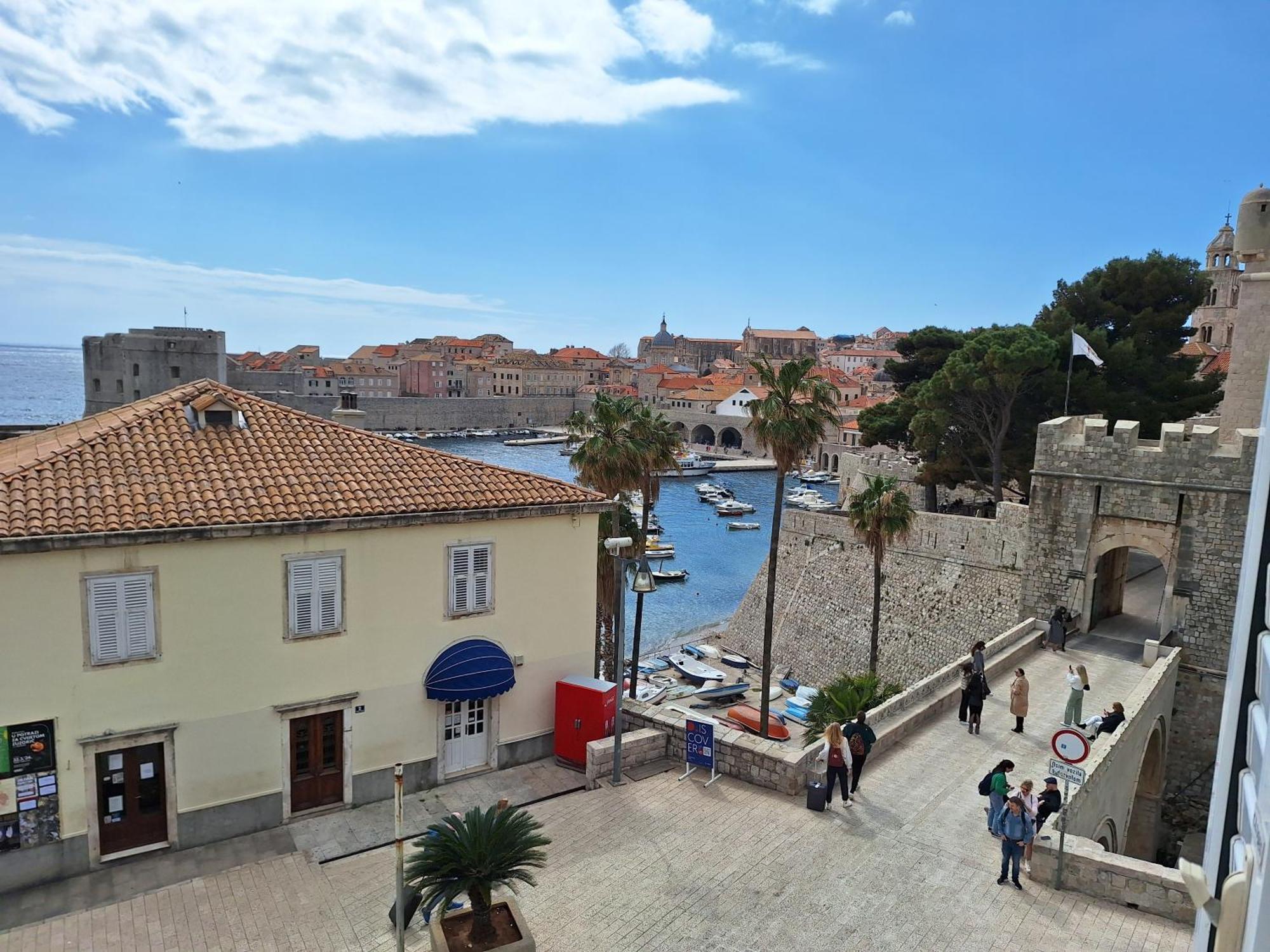 Old Town Gate Dubrovnik Exterior foto